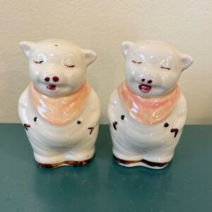 Vintage Shawnee Pottery Ceramic Pig Salt & Pepper Shakers